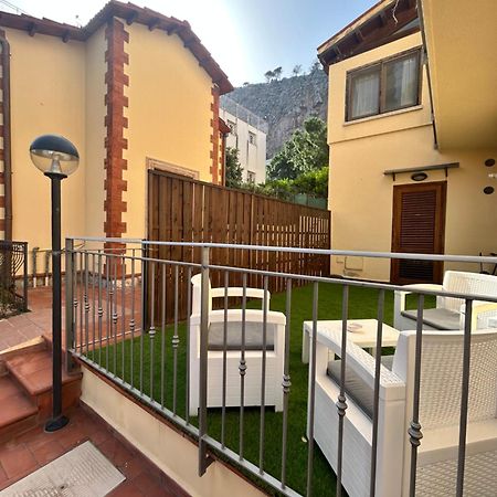 Mondello Suite Apartment ภายนอก รูปภาพ