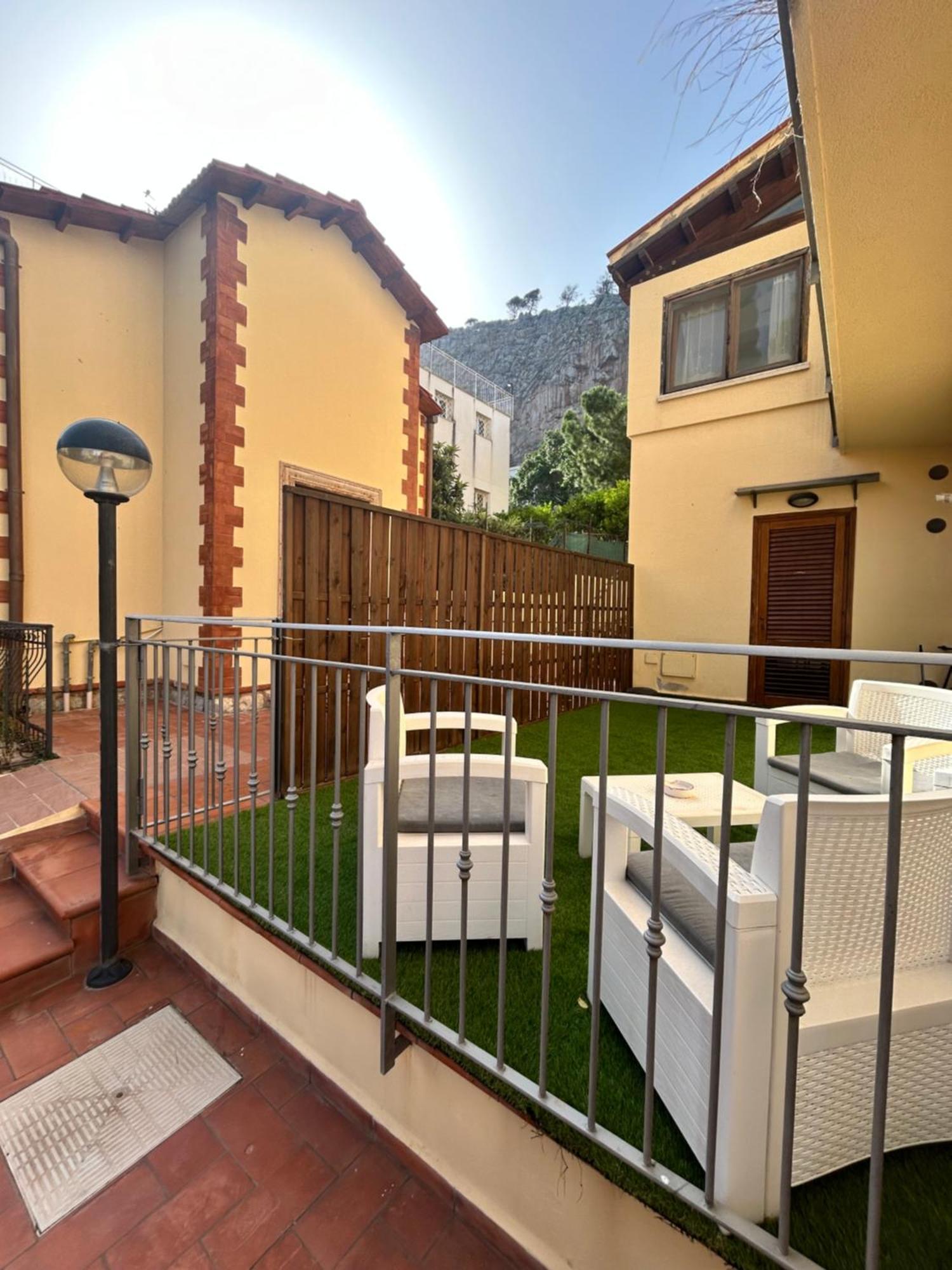 Mondello Suite Apartment ภายนอก รูปภาพ