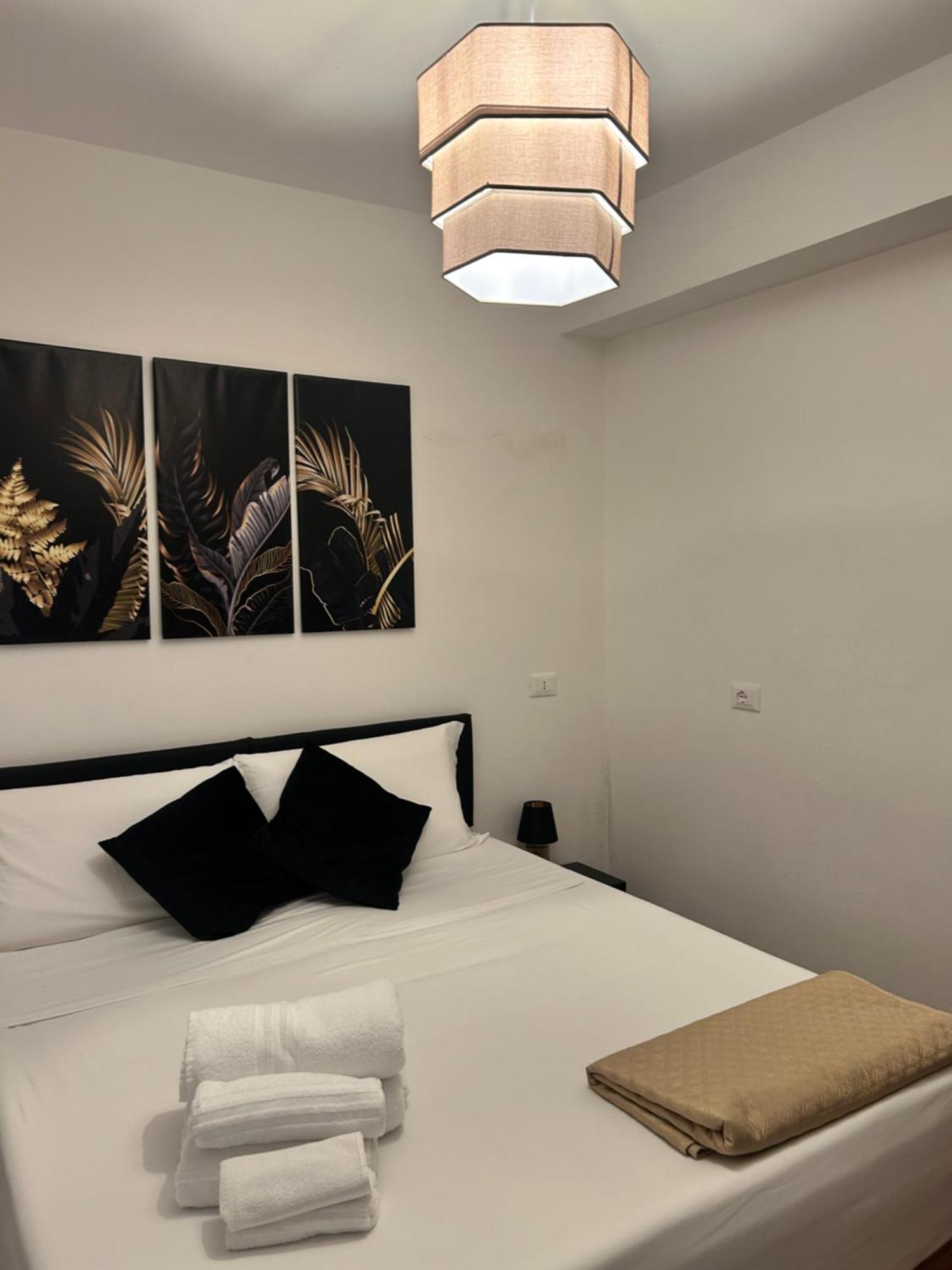 Mondello Suite Apartment ภายนอก รูปภาพ